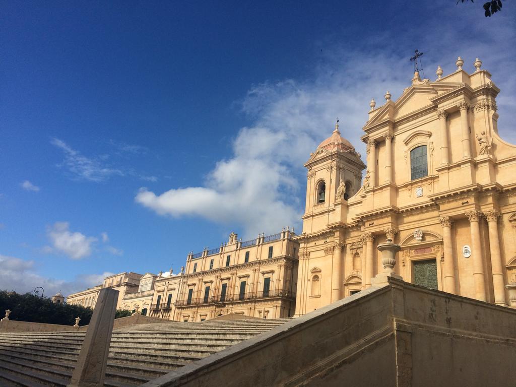 Apartamento Pepe Concetta E La Movida Noto Exterior foto